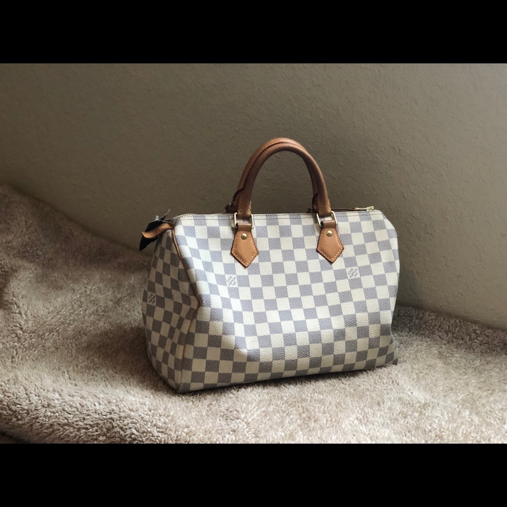 Louis Vuitton Purse - Picture 3 of 7